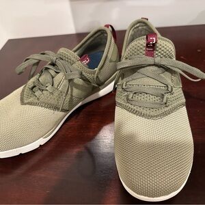 Kuru Green Sneakers Modern Minimalist Design. Size 9.